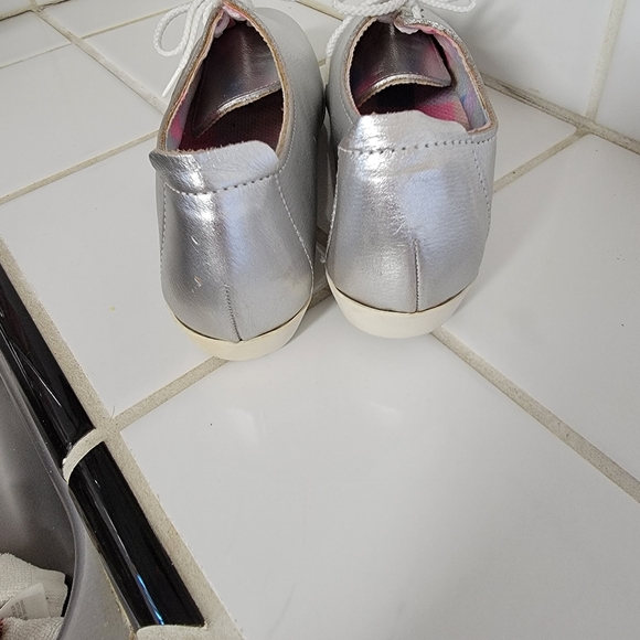 Cute Easy Times Silver Shoes - Picture 4 of 13